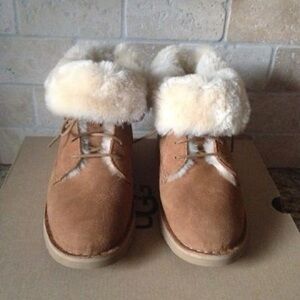 UGG Tan Suede Boots with Fur Lining. Like new.